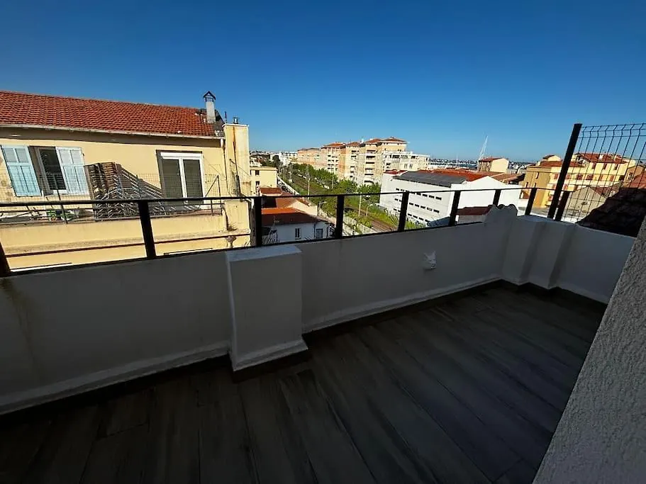 Apartament Rooftop Vue Mer Vallauris